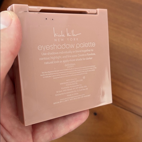 NEW makeup bundle - Picture 5 of 8